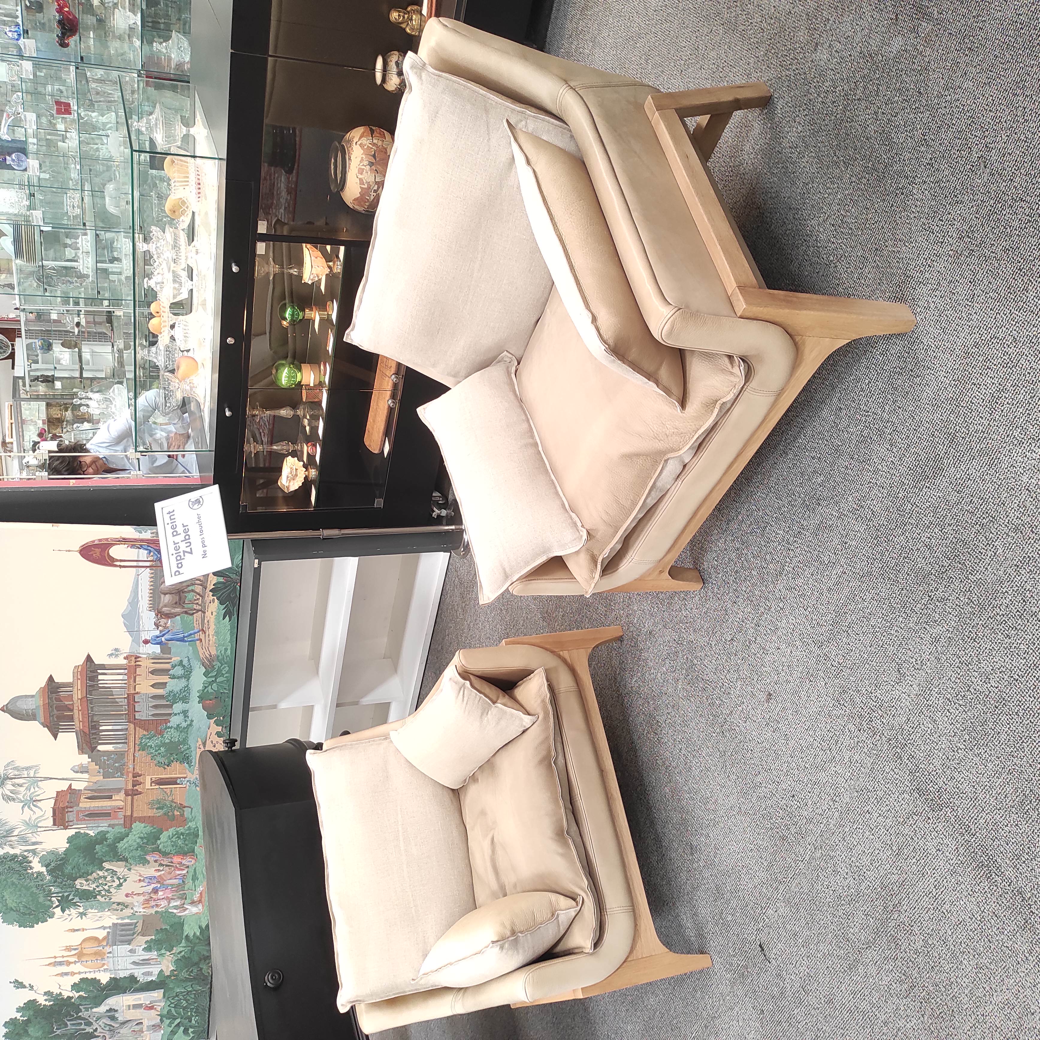 PAIRE DE FAUTEUILS EN CHENE DOUBLE FACE CUIR ET LIN 88/79/85 CM CONFORT PLUME 