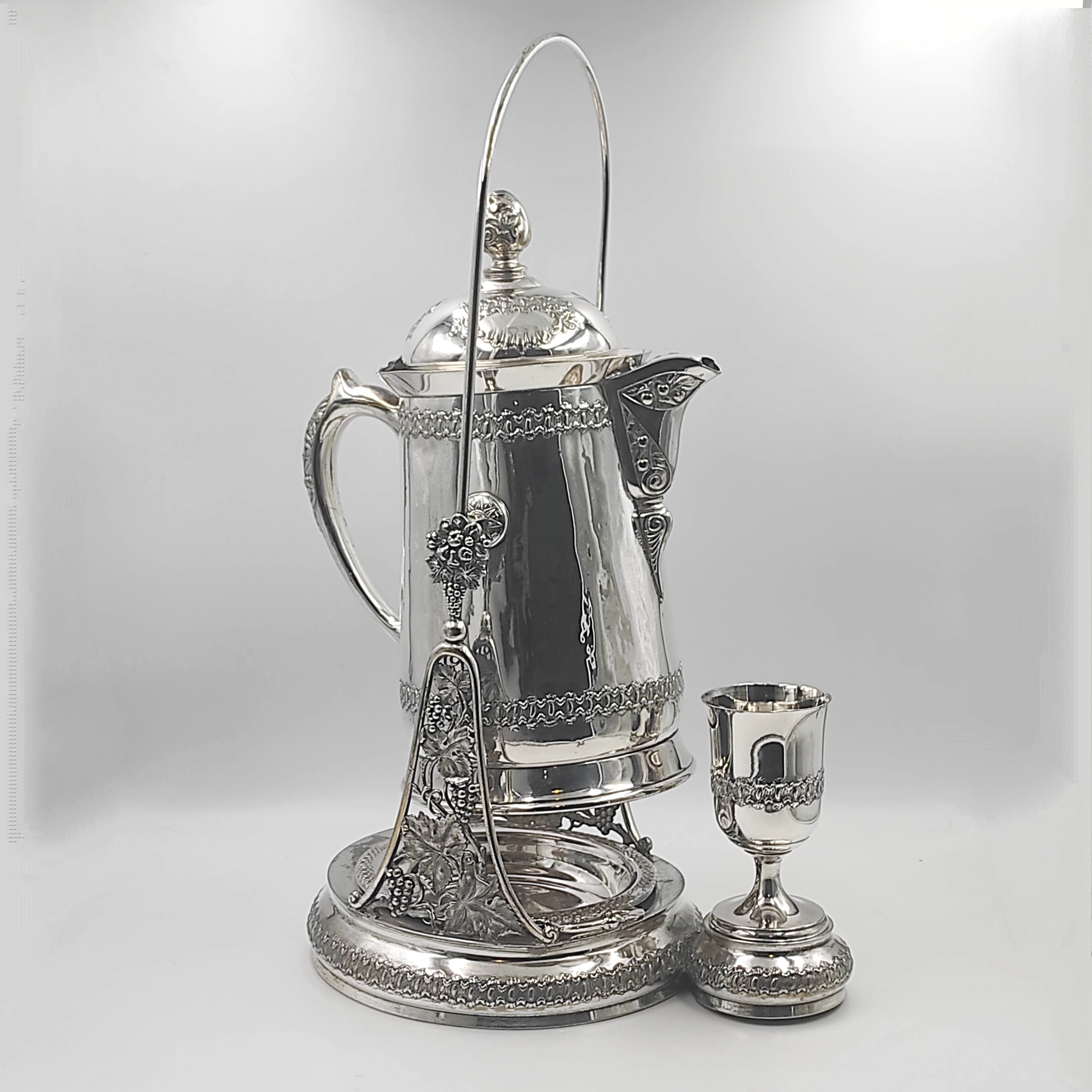 RAFRAICHISSOIR EN METAL ARGENTE AMERICAIN DEBUT XX EME 