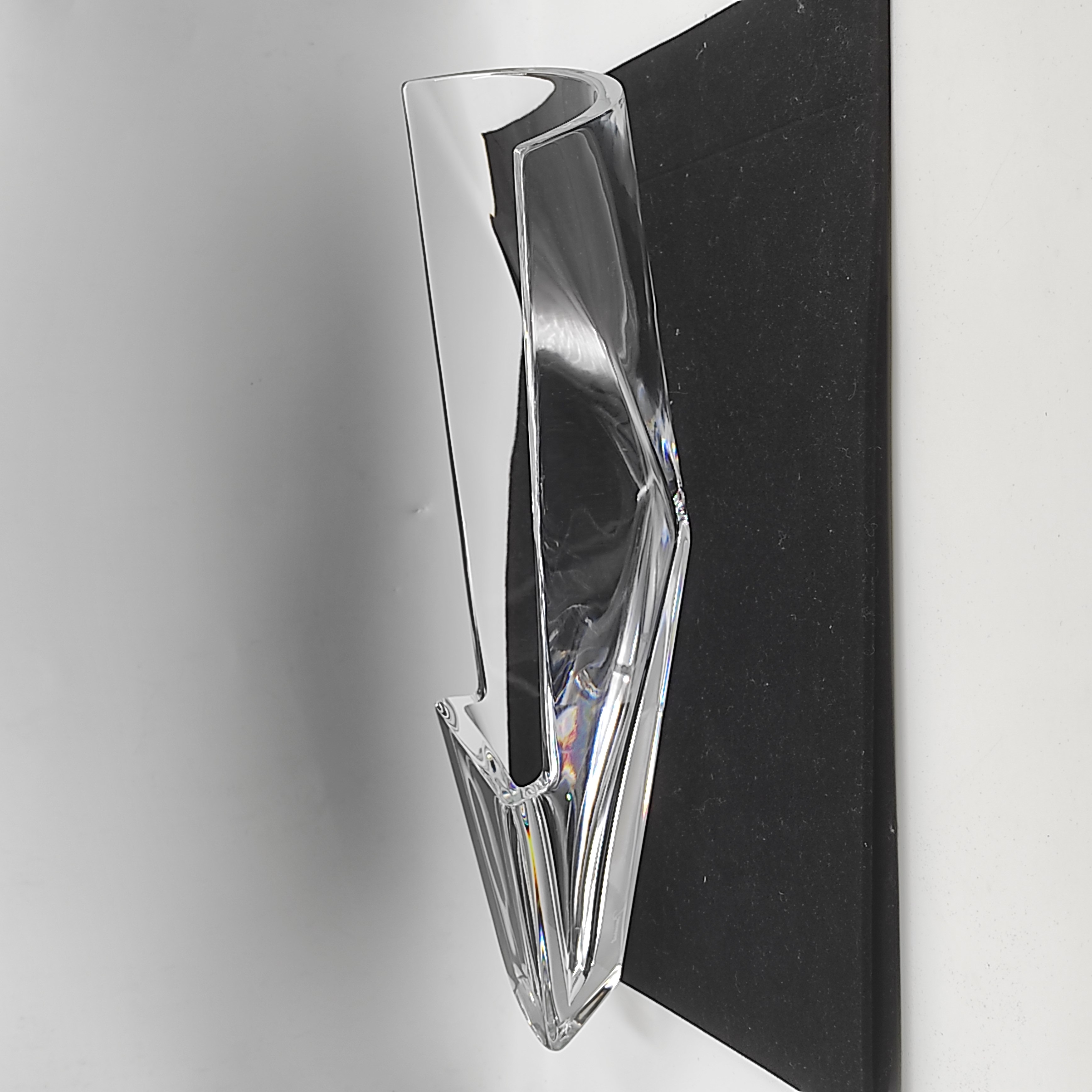 BACCARAT MODELE DIVA VASE COUCHE TAILLE S (40CM) EN CRISTAL