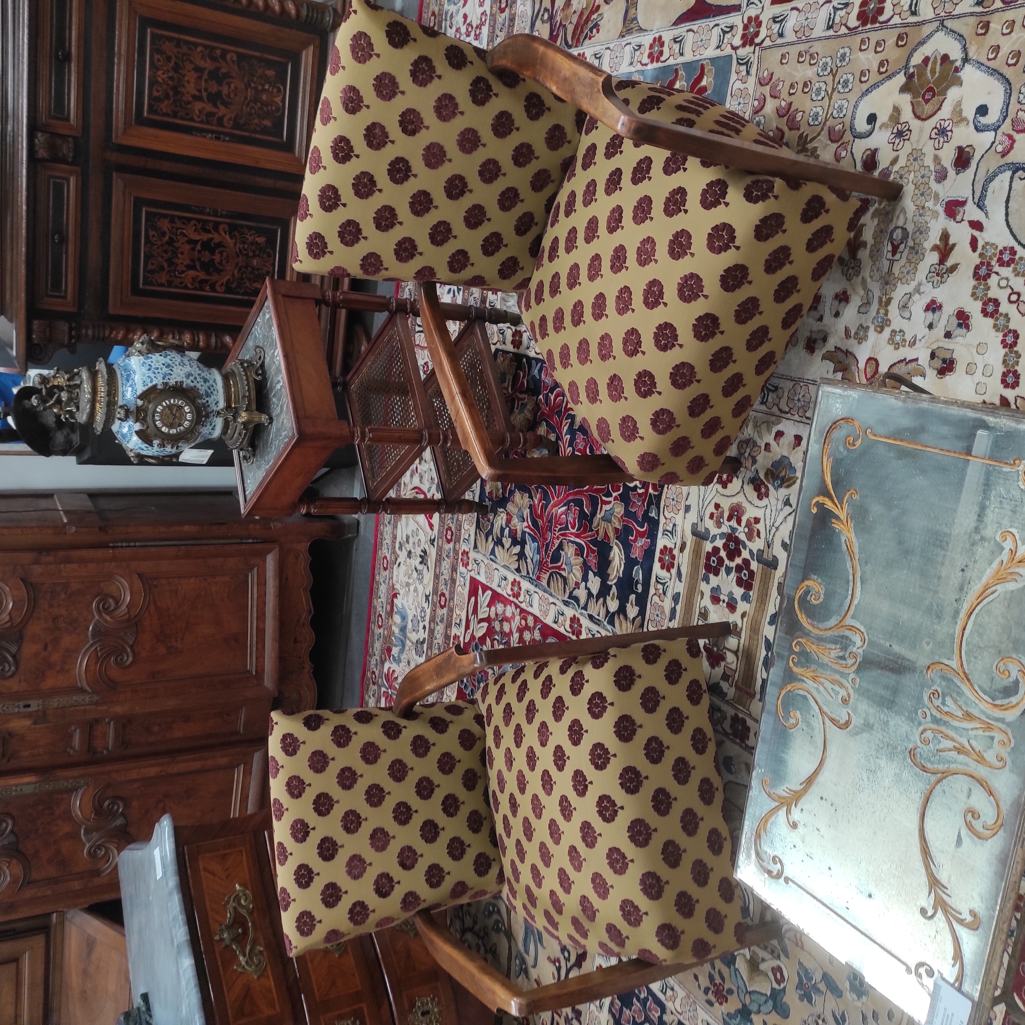 PAIRE DE FAUTEUILS TISSU MOTIF PRUNE 67/77/65 CM 