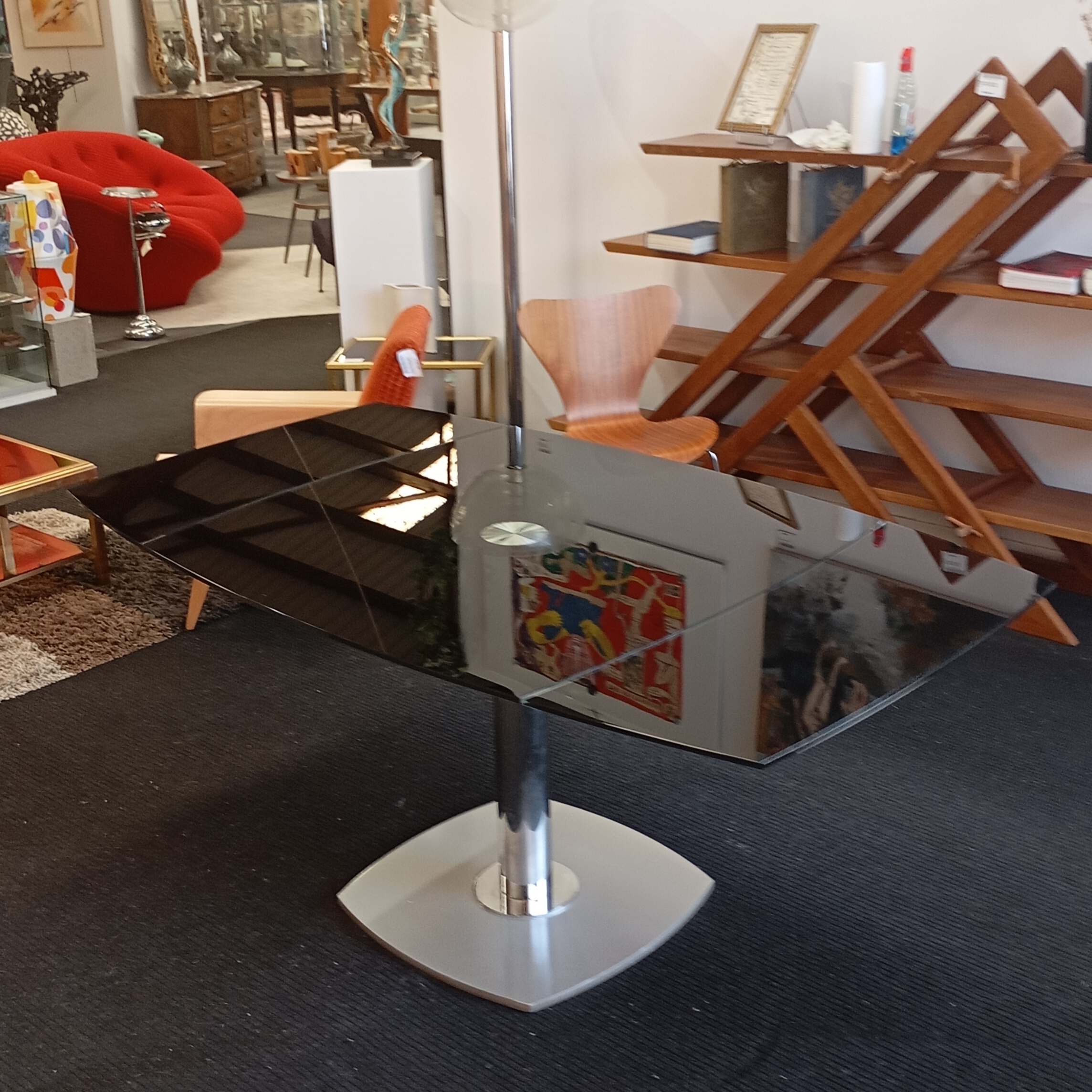 TABLE MODERNE PLATEAU VERRE NOIR ET PIETEMENT METAL 170 /100 x 100 x 76 CM