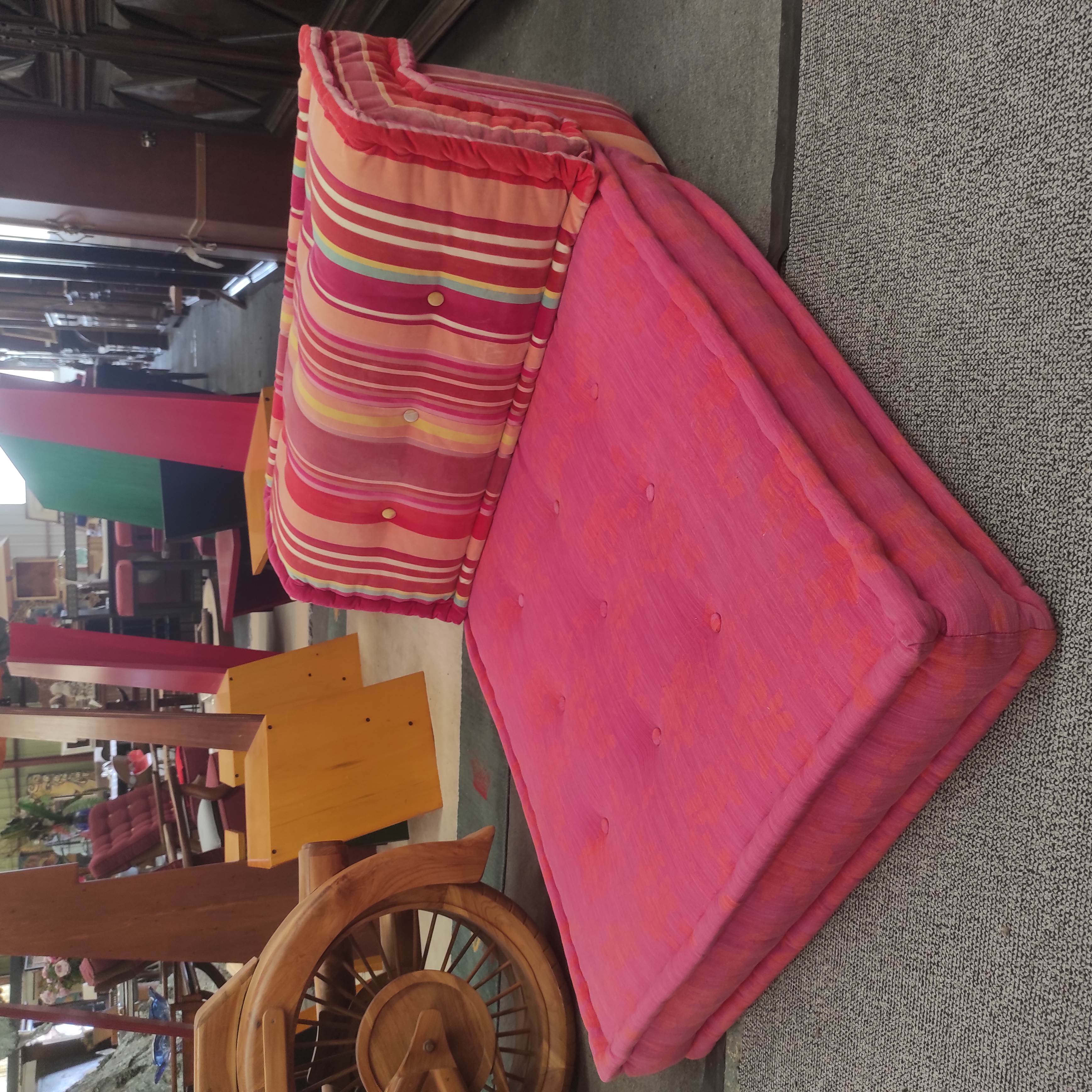LIGNE ROSET BY KENZO CHAUFFEUSE MULTICOLORE 120 x 100 x 53 CM