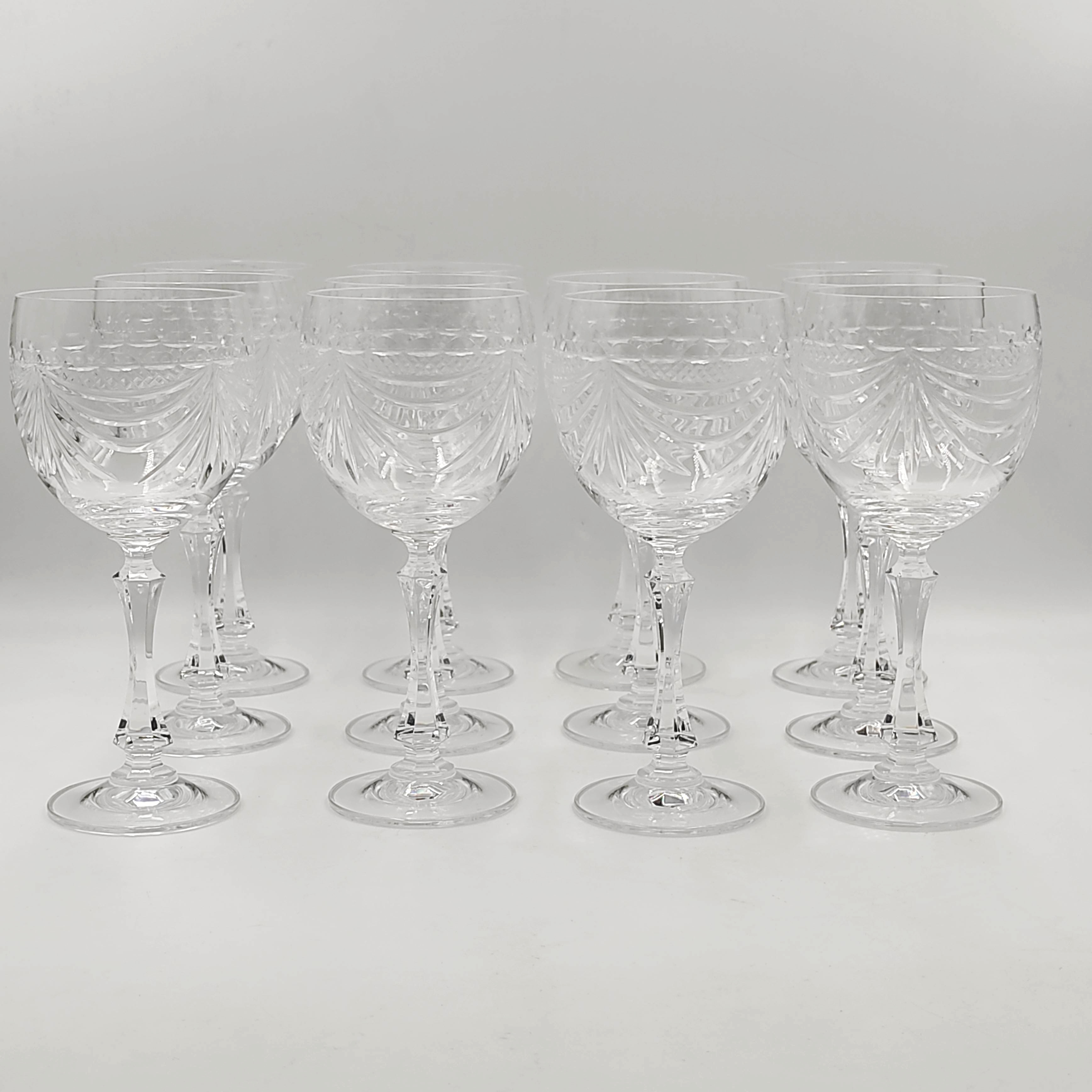 12 VERRES A VIN ROUGE EN CRISTAL DE LORRAINE 
