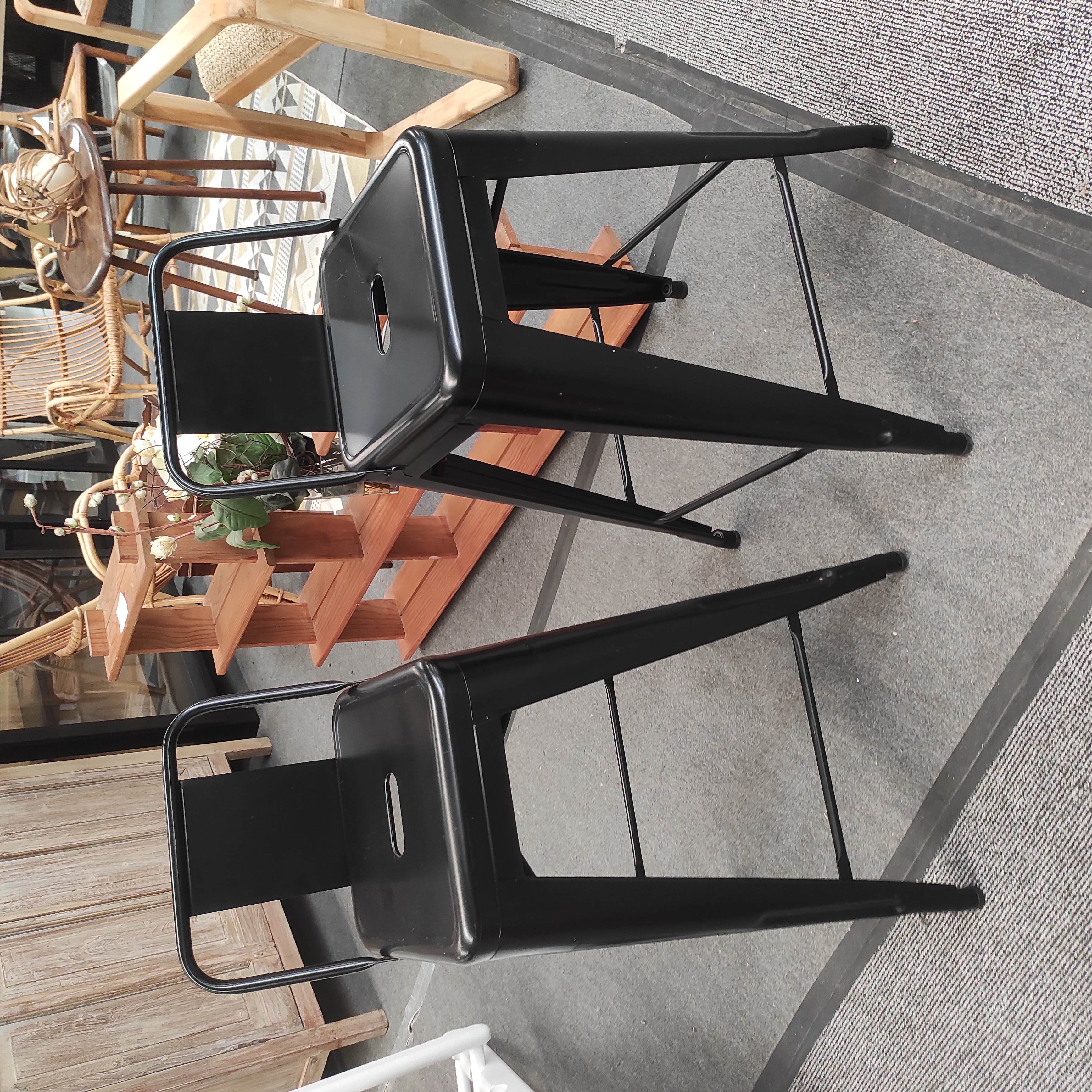 TOLIX HPD 65 PAIRE DE TABOURETS A DOSSIER NOIRS 82 x 44 x 44 CM